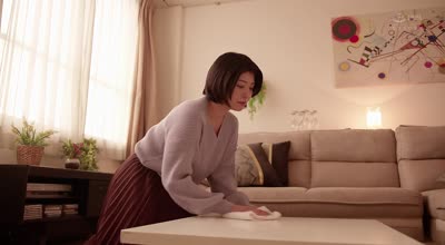 roe-338こんなおばさんとでも手をつないで歩いてくれますか？～息子の親友と関係を持った母～ 赤井美希